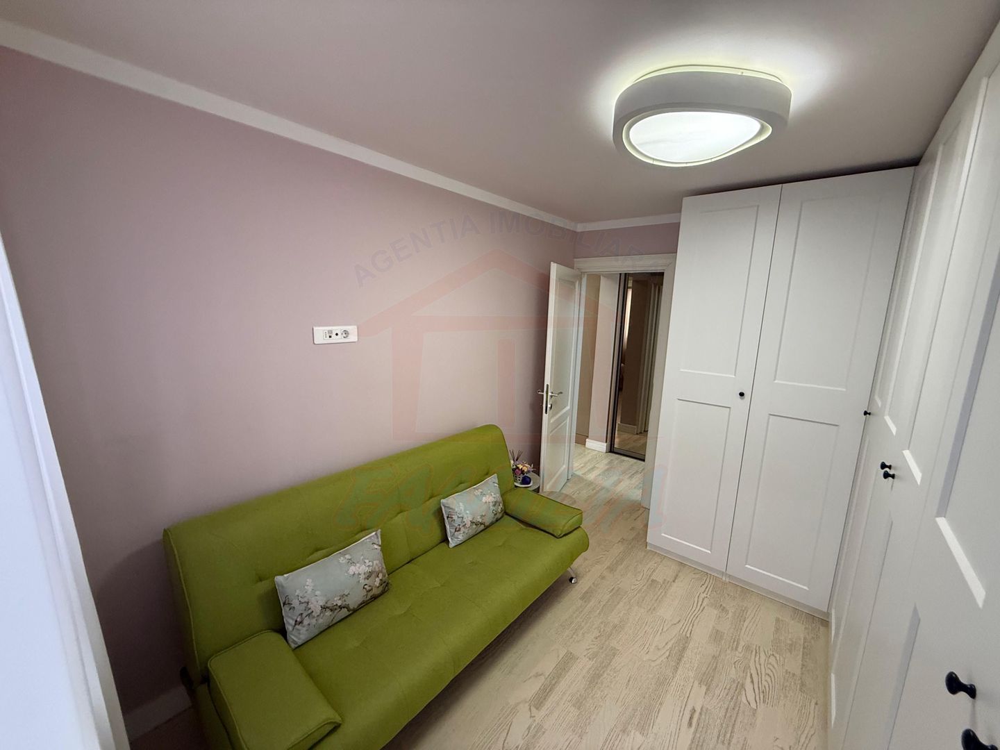 ✨De închiriat 3 camere, Micro 20, 500 Euro/luna - Poză 5