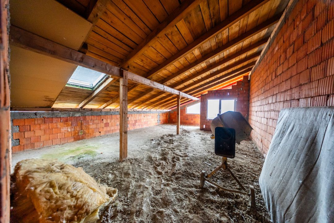 Casa caramida P+M, Vinga, cu potential spatiu comercial - Poză 10