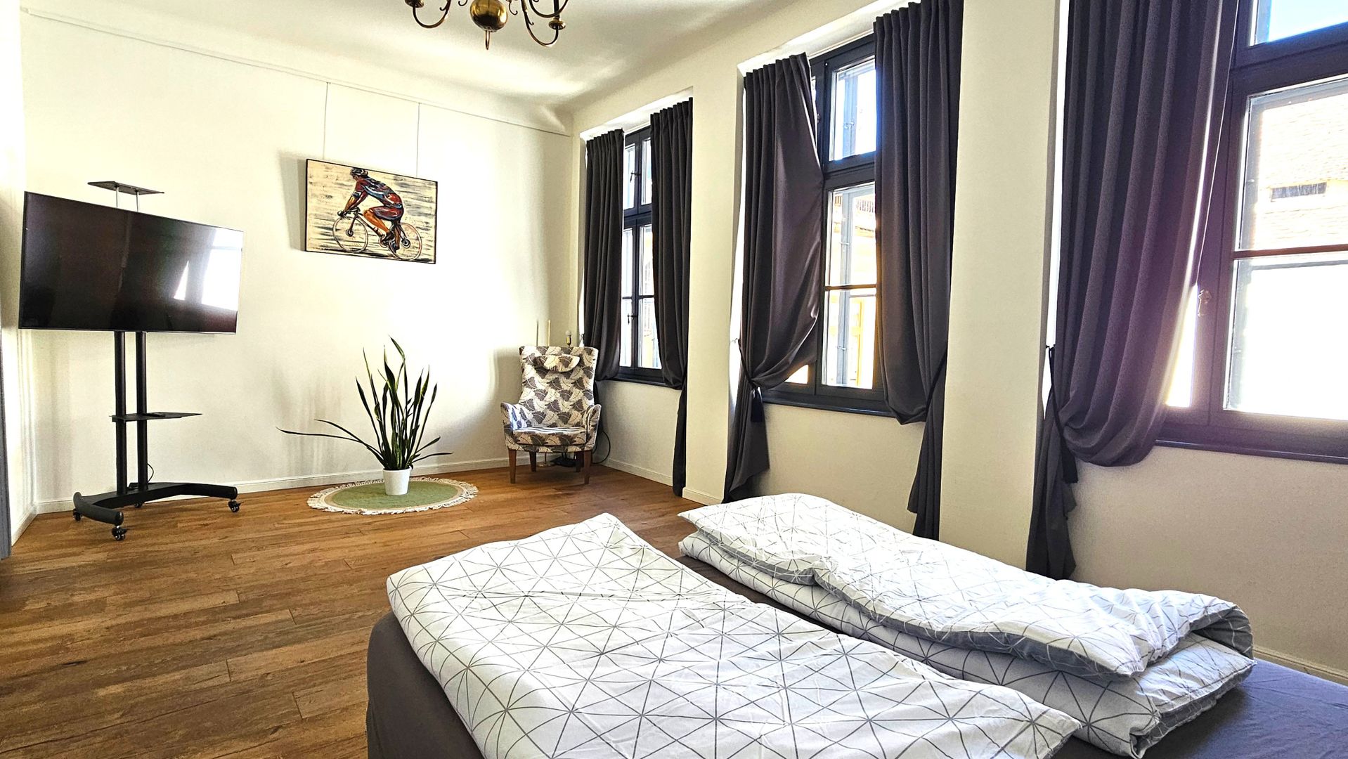 Apartament spectaculos de închiriat 4 camere 4 băi Centrul Istoric - Poză 10