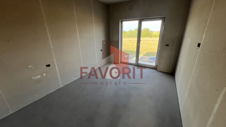 Duplex 5 camere despartit prin garaj | Giroc - Poză 12