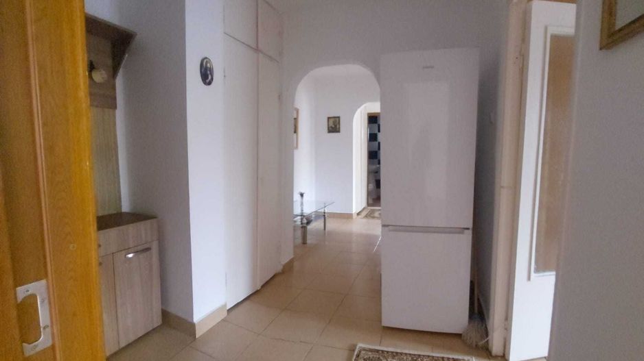 Apartament 3 camere de vânzare – Micro 21 | Etaj 2/4 | Centrală Ariston | Izolat - Poză 1