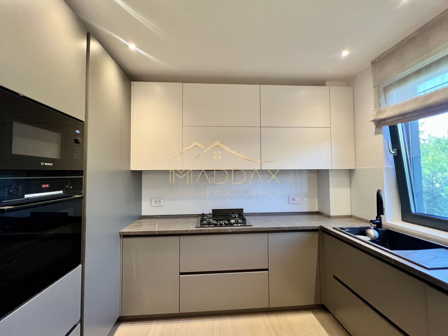 Vila LUX **5 camere**3 locuri parcare** Complex NOU//Sisesti - Poză 8