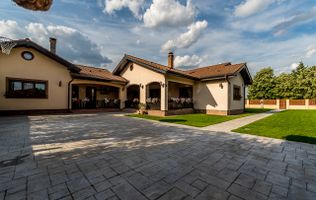 Vilă superbă la sol de vânzare in Zadareni Comision 0