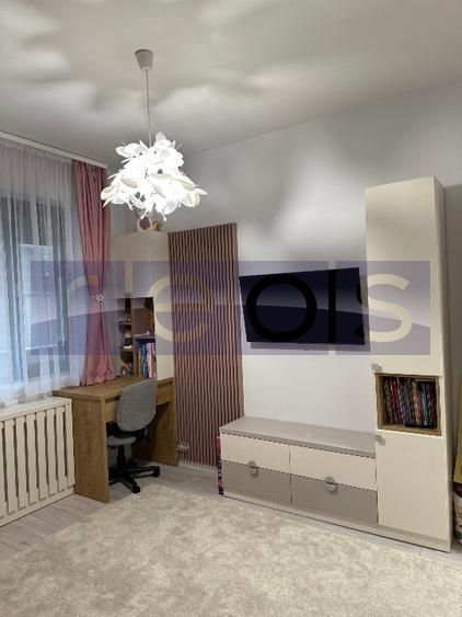 VANZARE 4 CAMERE DECOMANDAT - DECEBAL  + loc de parcare - Poză 7