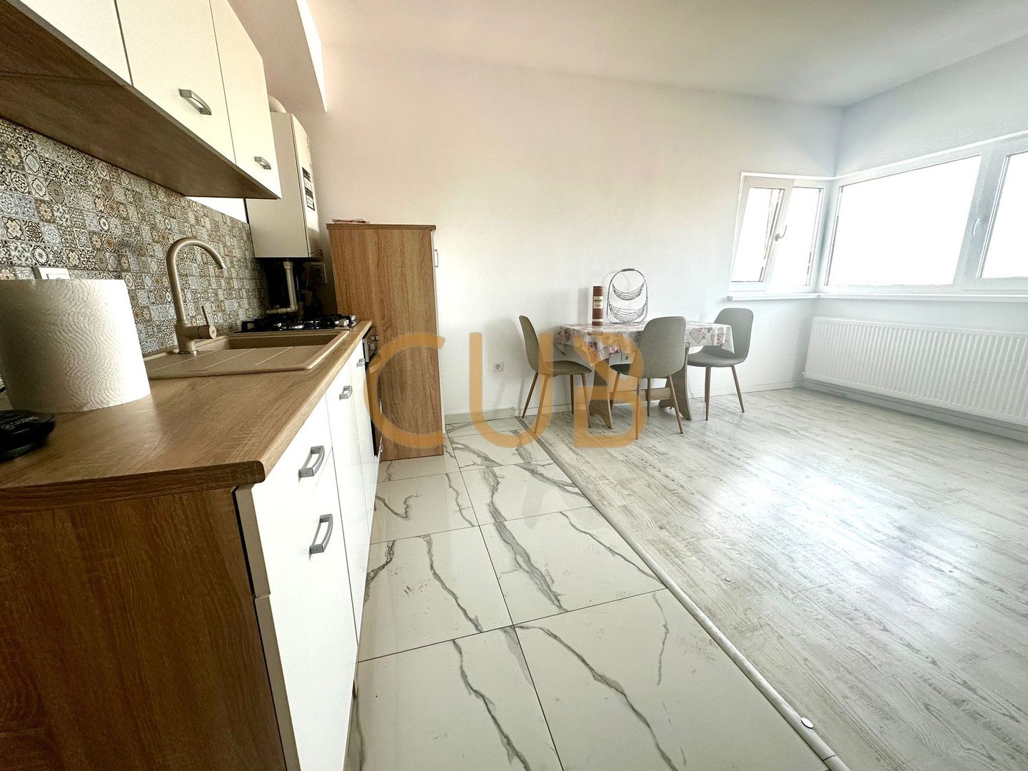 3cam | 2dormitoare,2balcoane,centrala,parcare | Hotel IQ - Giroc - Poză 2