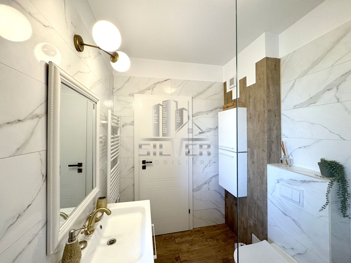 Apartament ultrafinisat/parcare/5 minute de Vivo Mall. - Poză 10