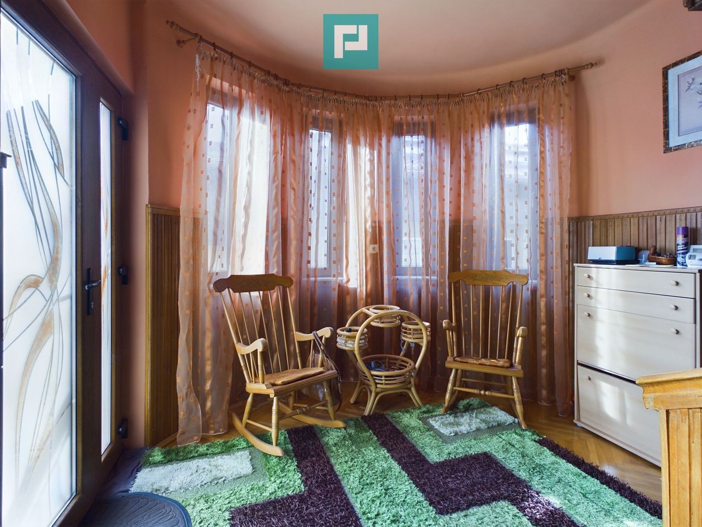 Casă solidă și impunătoare în Grădiște - Poză 15