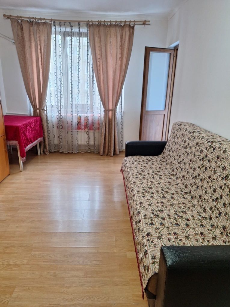 Apartament 2 camere decomandat, mobilat si utilat, metrou Lujerului - Poză 1