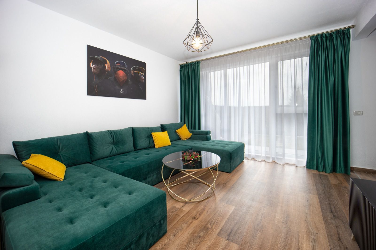 Casă înșiruită de vânzare în Sânpetru | Mobilată și utilată premium - Poză 6