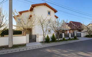 Duplex Spațios cu 3 Dormitoare și Curte Amenajată | - Poză 8