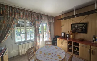 Vilă elegantă și casă independentă pentru oaspeți - Banesti - Poză 31