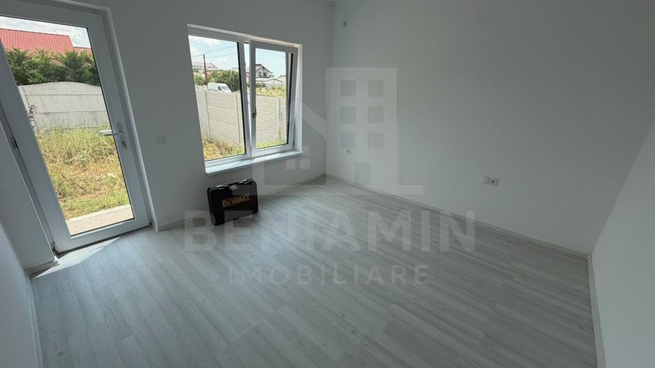 Casa-3 Dormitore-3 bai-Teren 300mp-Damila str Ficusului-La cheie - Poză 6