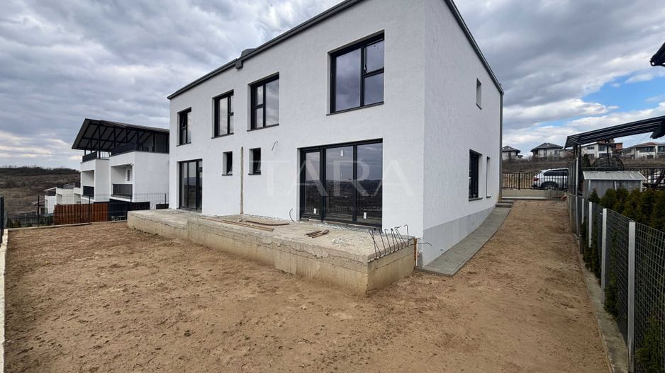 Confort și liniște într-un duplex modern, Borhanci - Poză 3