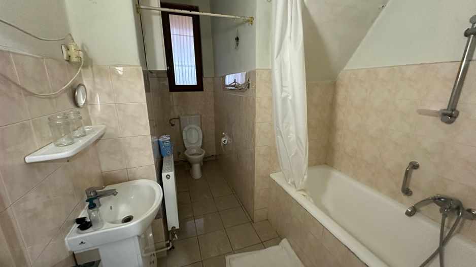 Cladire pretabila birouri / gradinita - Poză 16