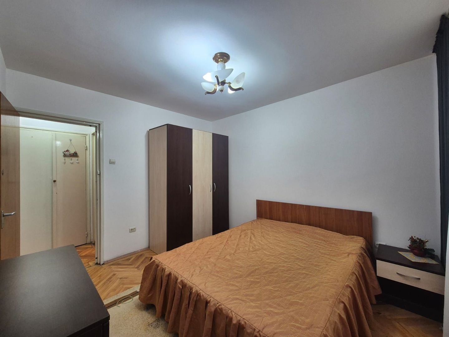 Apartament la 6 minute de gară, piata si Centru Civic, pet friendly - Poză 13