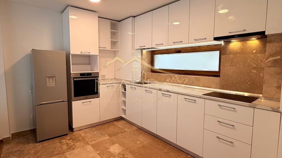 Vila cu 5 camere *200mp* + Teren *300* / 3 locuri de parcare // Pipera - Poză 12