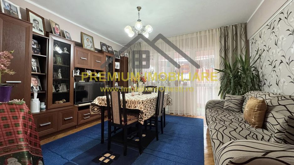Apartament 3 camere zona de jos - Poză 1