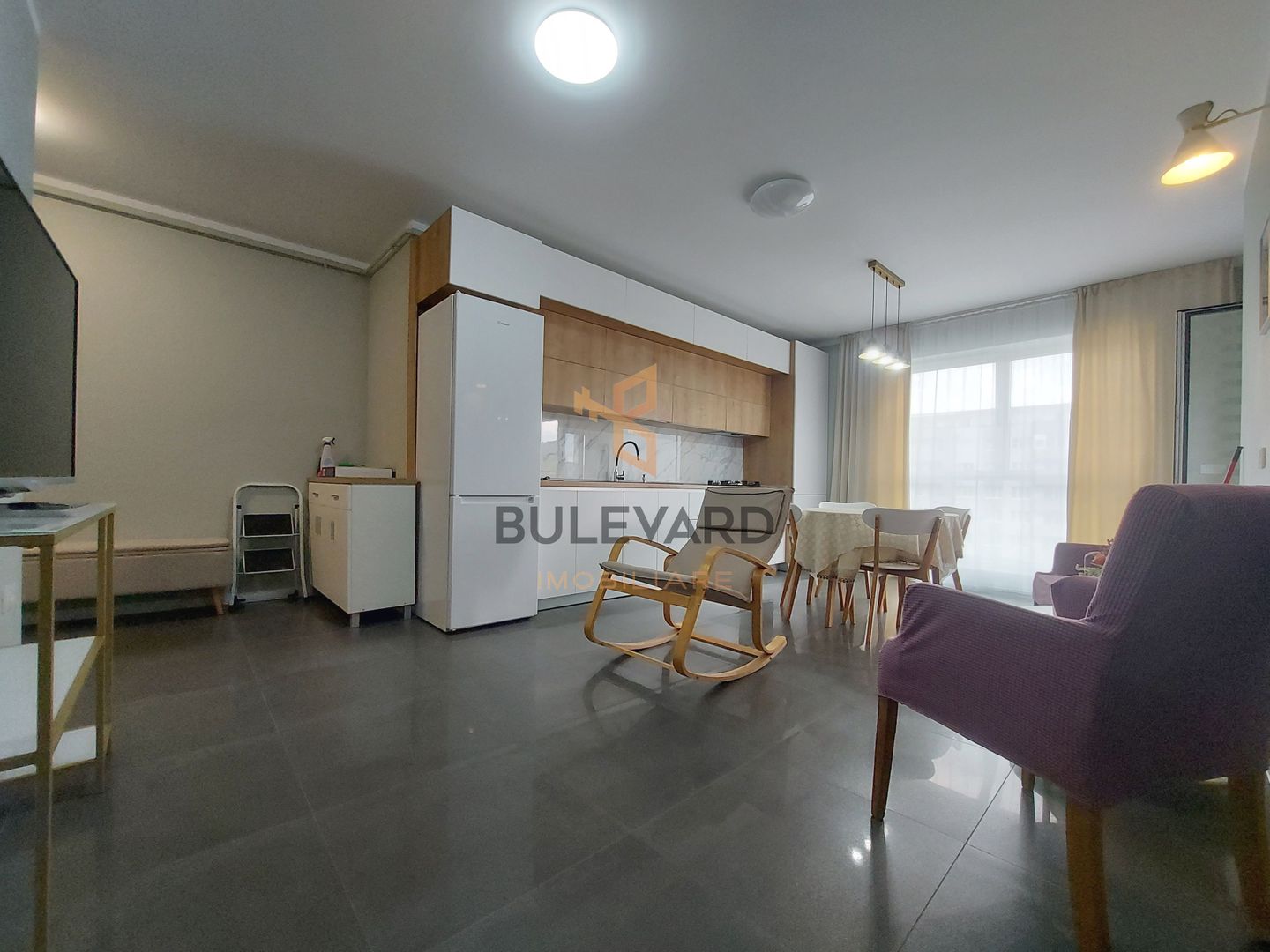 Apartament cu 3 camere/70 mp/zona Vivo! - Poză 2