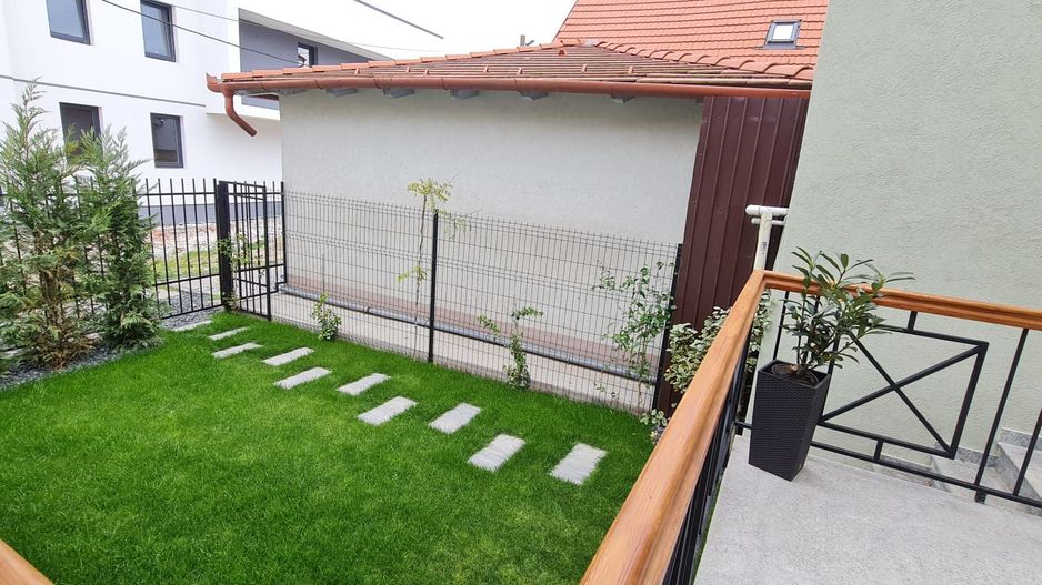 Vila spațioasă și elegantă de vânzare la intrarea în cartierul Turnișo - Poză 27