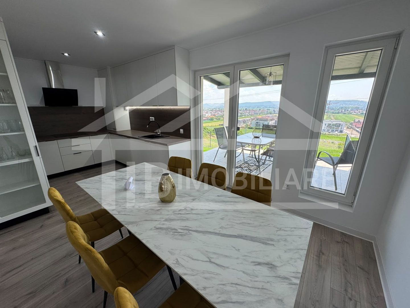 Casa cu 4 camere, 110mp, Zona Unirii - Poză 12