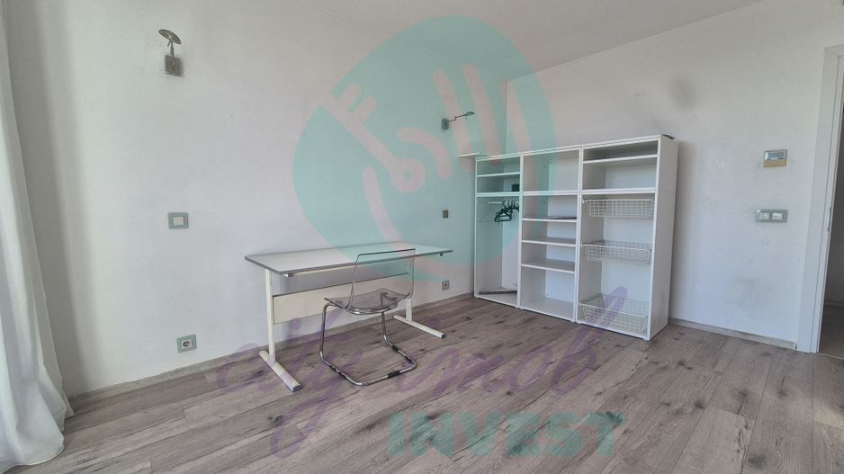 3 camere cu view spectaculos in Asmita Gardens - Poză 9