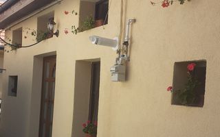 Apartament la casa  in Orasul de Jos în Sibiu Vanzare I inchiriere - Poză 1
