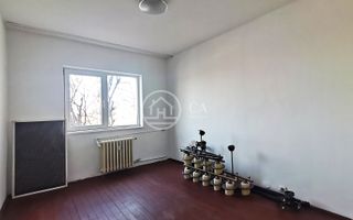 Apartament de vânzare cu 3 camere în zona Iosia , Oradea - Poză 2