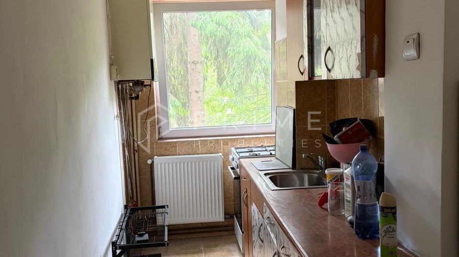 Apartament cu 3 camere, etaj 2 – Zona Dâmbul Pietros - Poză 8