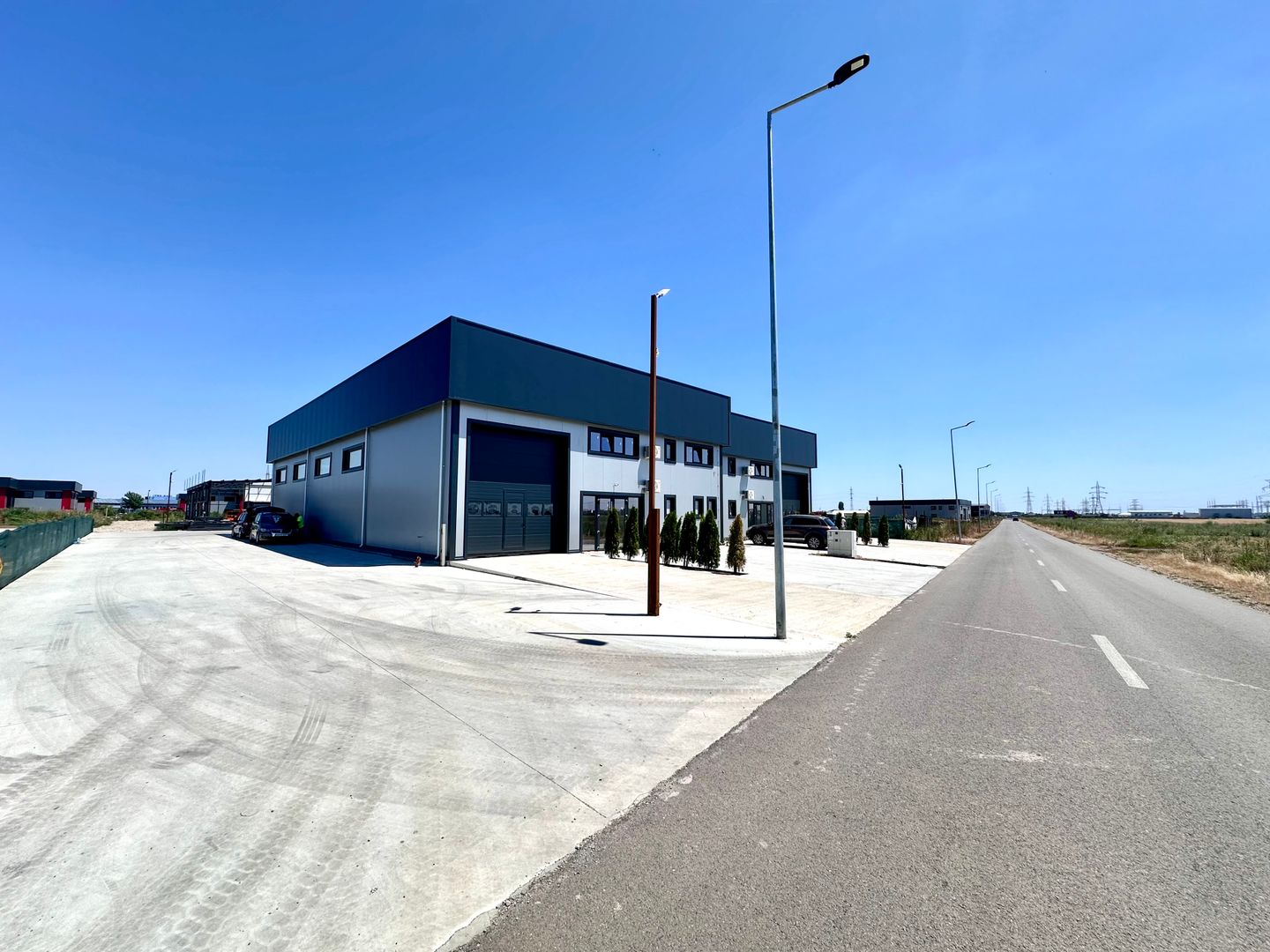 De vanzare -  Hală industrială în Domnești, | Acces rapid la Centura - Poză 2