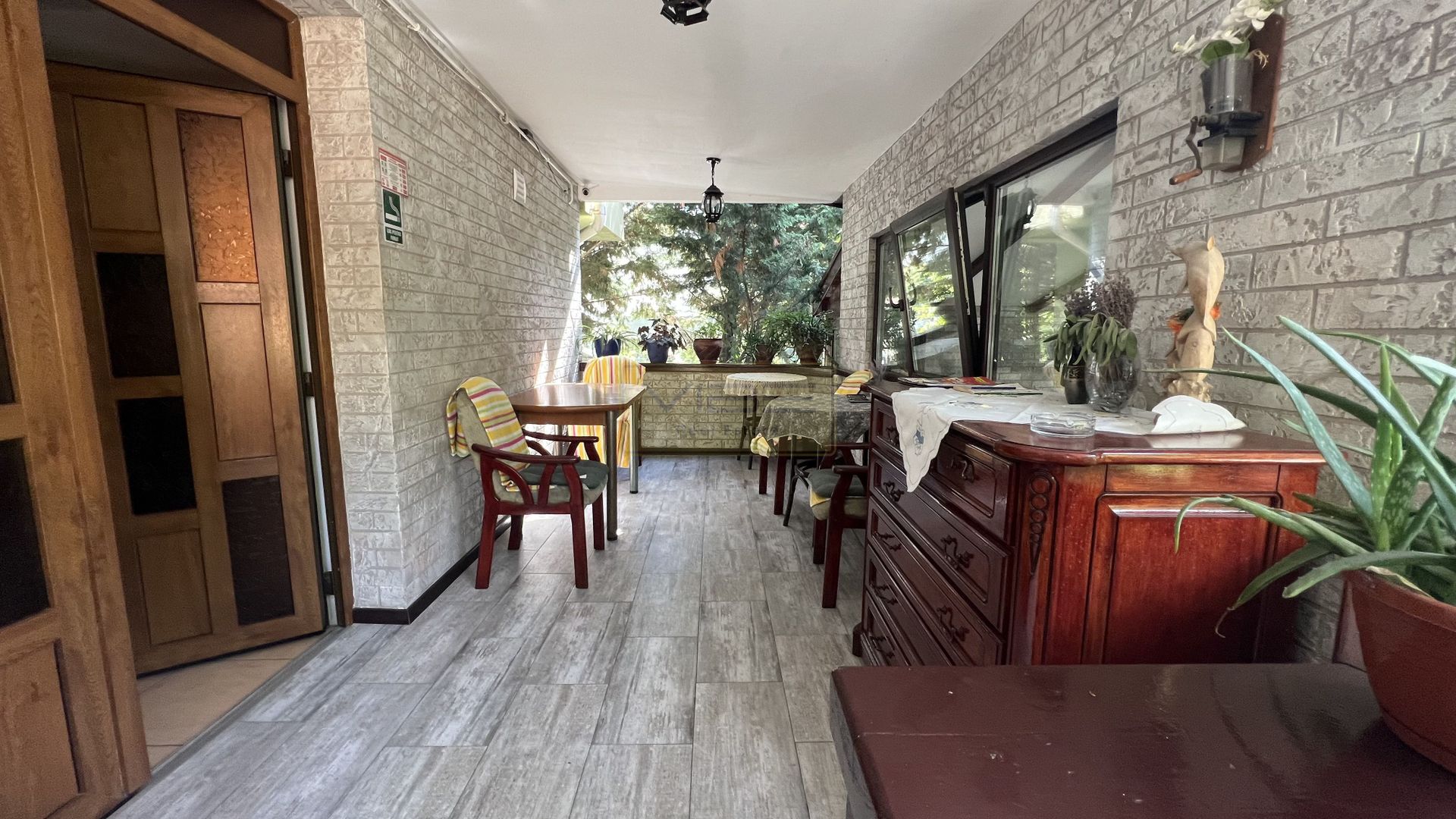 SE VINDE AFACERE LA CHEIE! Pensiunea Vila Verde, zona Garii - Poză 7