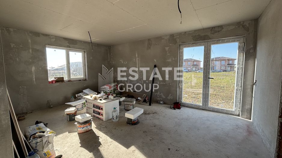 Casa individuala cu 4 camere in Mosnita Noua zona Castel - Poză 13