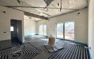 Duplex pe parter - 3 camere - teren generos -  Sacalaz - Poză 1