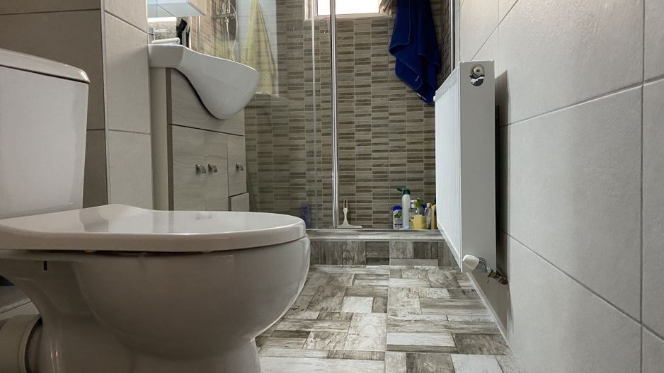 Compartimentare decomandata! Vanzare apartament cu 3 camere-Micro 11 - Poză 10