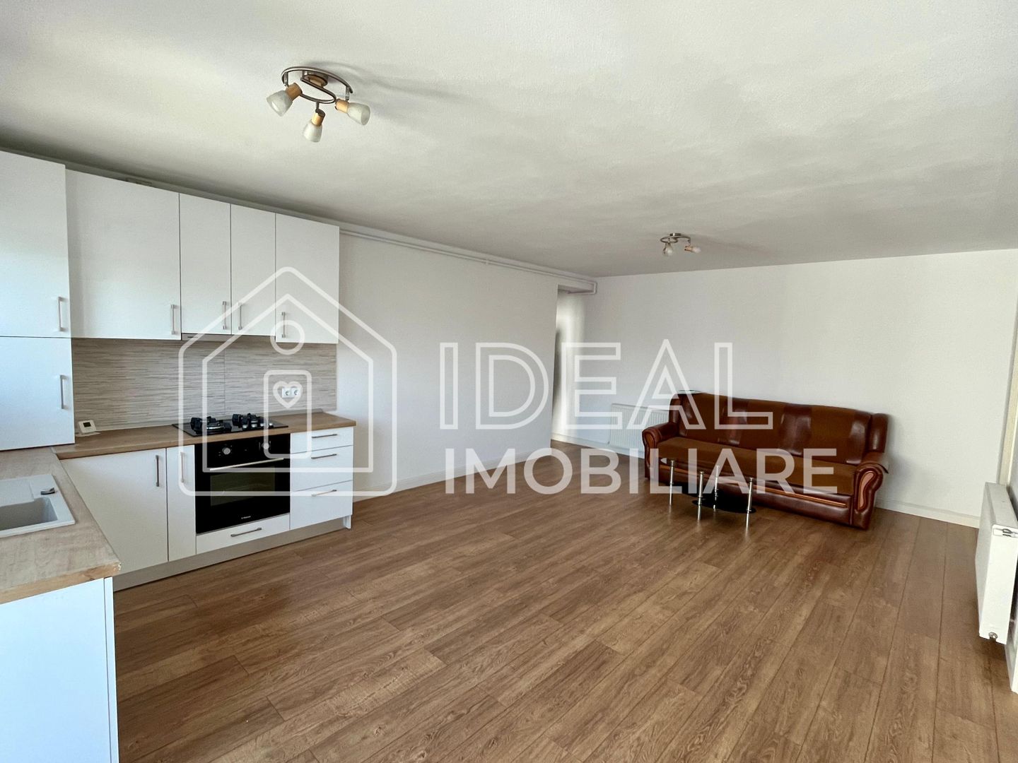 Apartament cu 3 camere si doua balcoane – Cartierul Arhitectilor - Poză 1