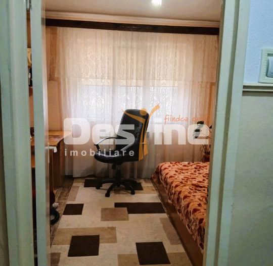 Apartament cu 3 camere de vanzare zona centrala - Poză 7