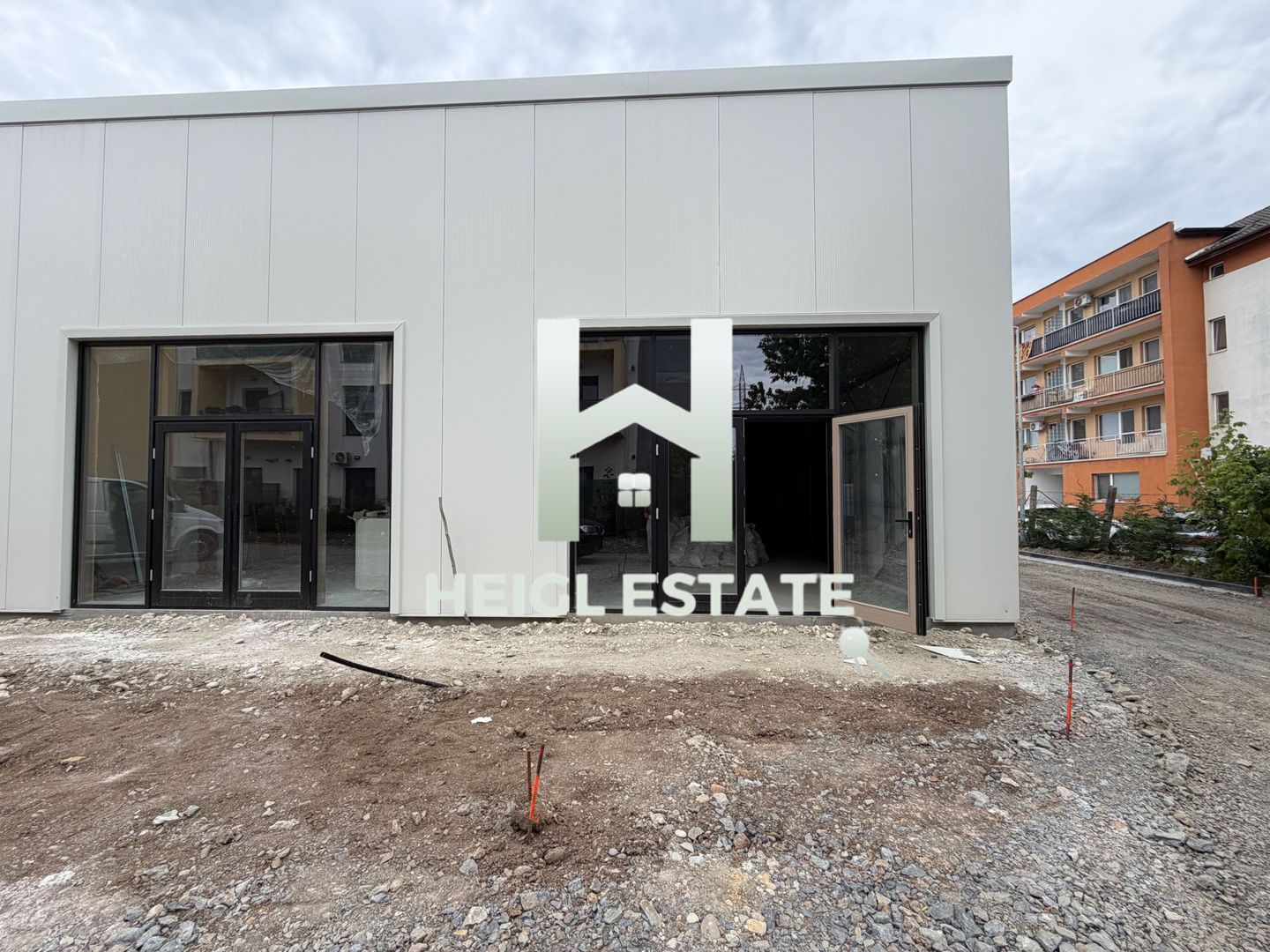 Spatiu comercial la intrare in Dumbravita - Poză 2