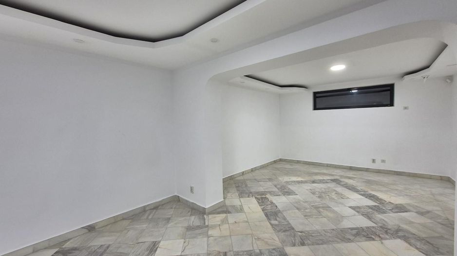 Oportunitate investitie - Vila renovata cu chiras in zona Bucurestii Noi - Poză 13