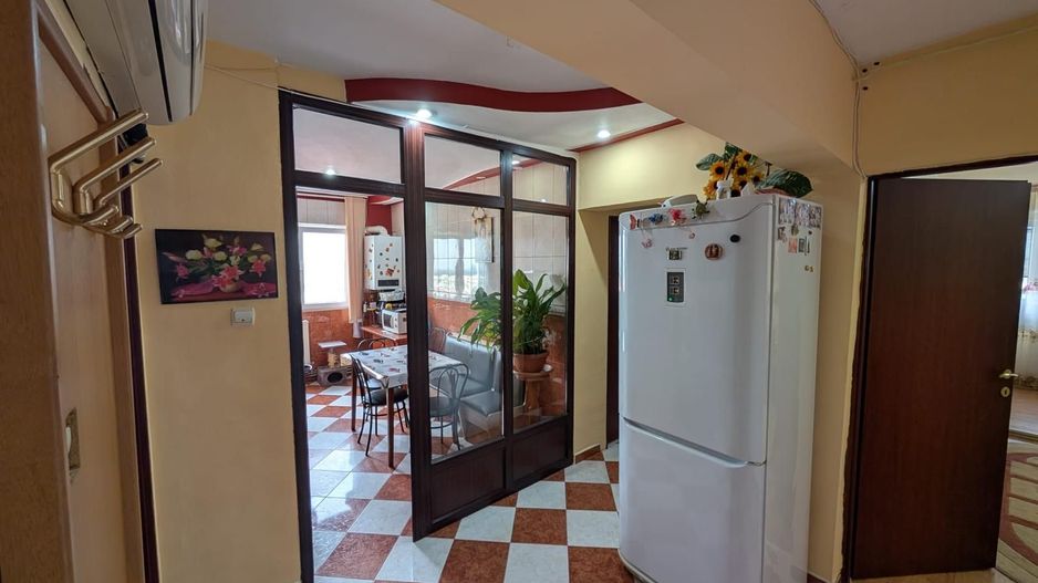 De Vânzare Apartament 4 Camere, Decomandat, 2 Băi, Șoseaua Alexandriei - Poză 11