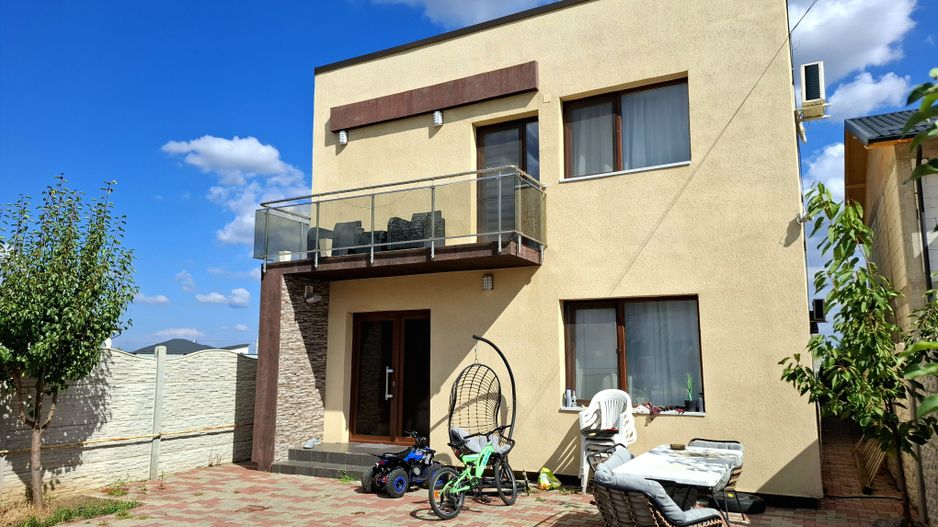 Casa P+1E, cu 5 camere, Strejnicu - Poză 1