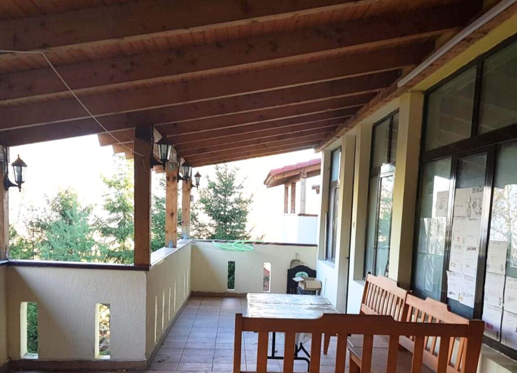 Hotel cu arhitectură montană deosebită poziționare premium Sâmbătă de Sus - Poză 13