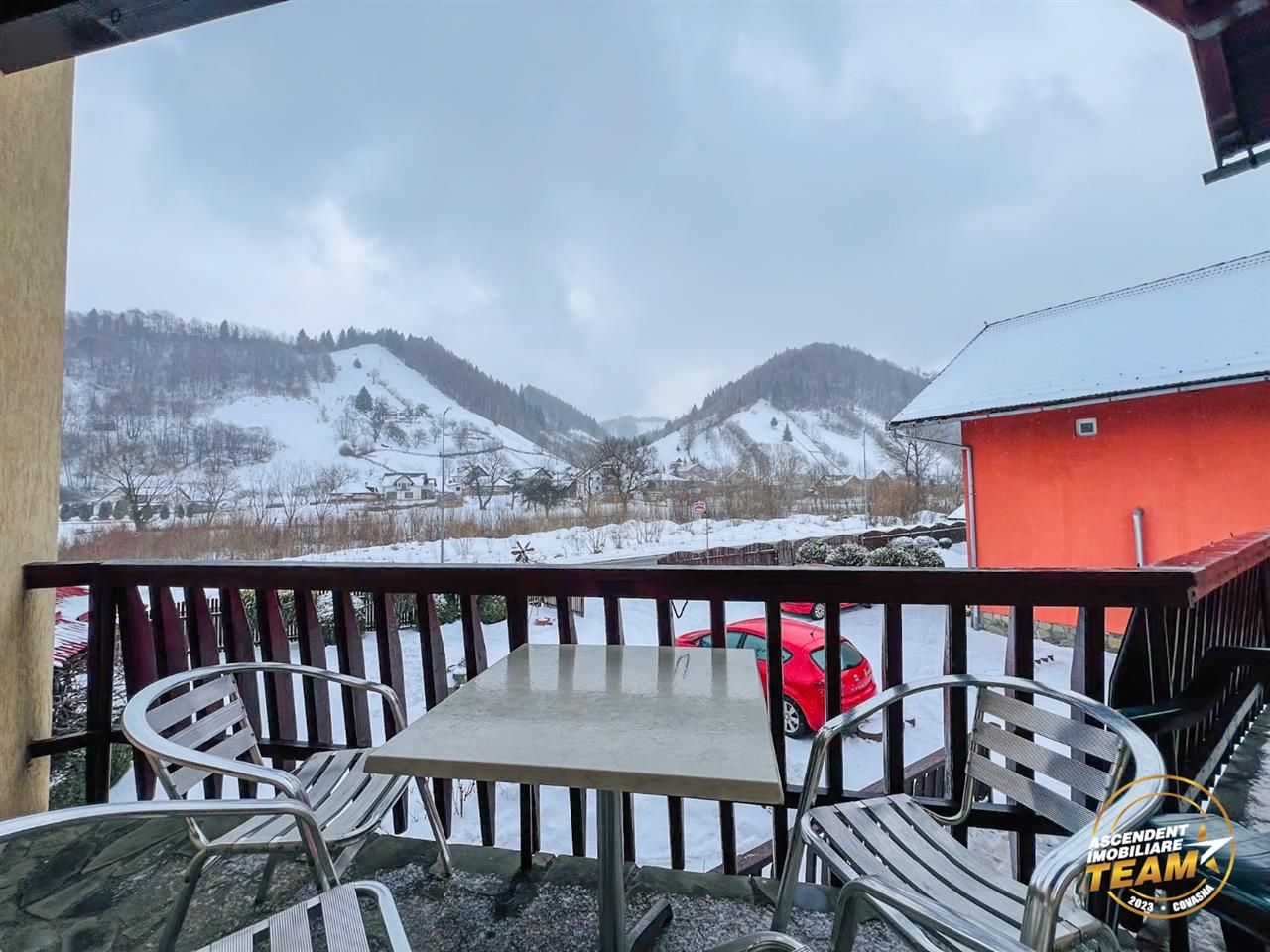 In regiune pitoreasca, cu view montan, Moeciu de Jos, Bran, Brasov - Poză 7