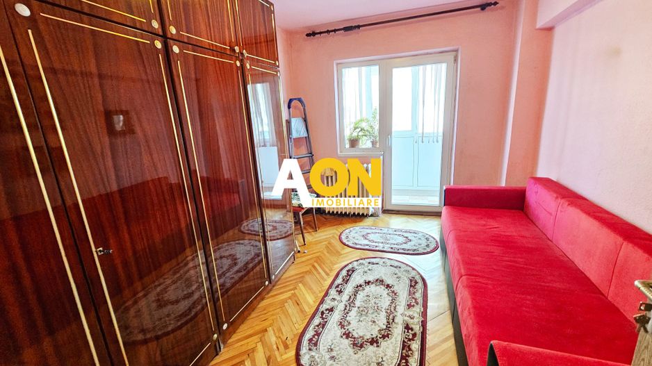 Apartament 3 camere, 2 bai, 2 balcoane, etaj 1, zona Liceului Sportiv - Poză 9