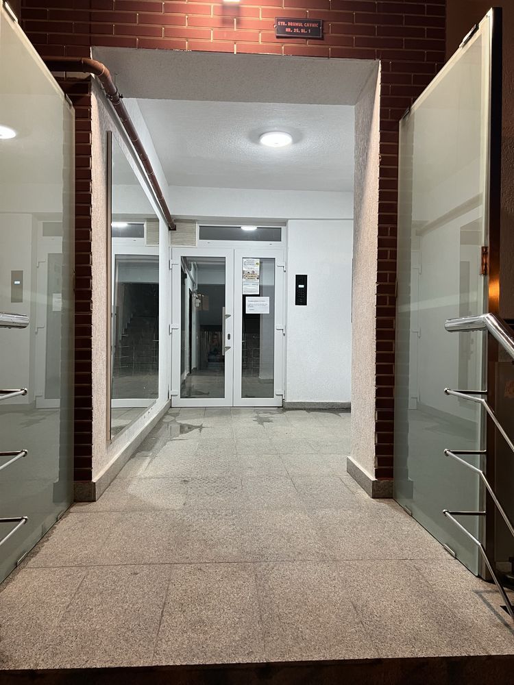 Apartament 2 camere de inchiriat, cu terasa, curte privata, zona Străulești. - Poză 2