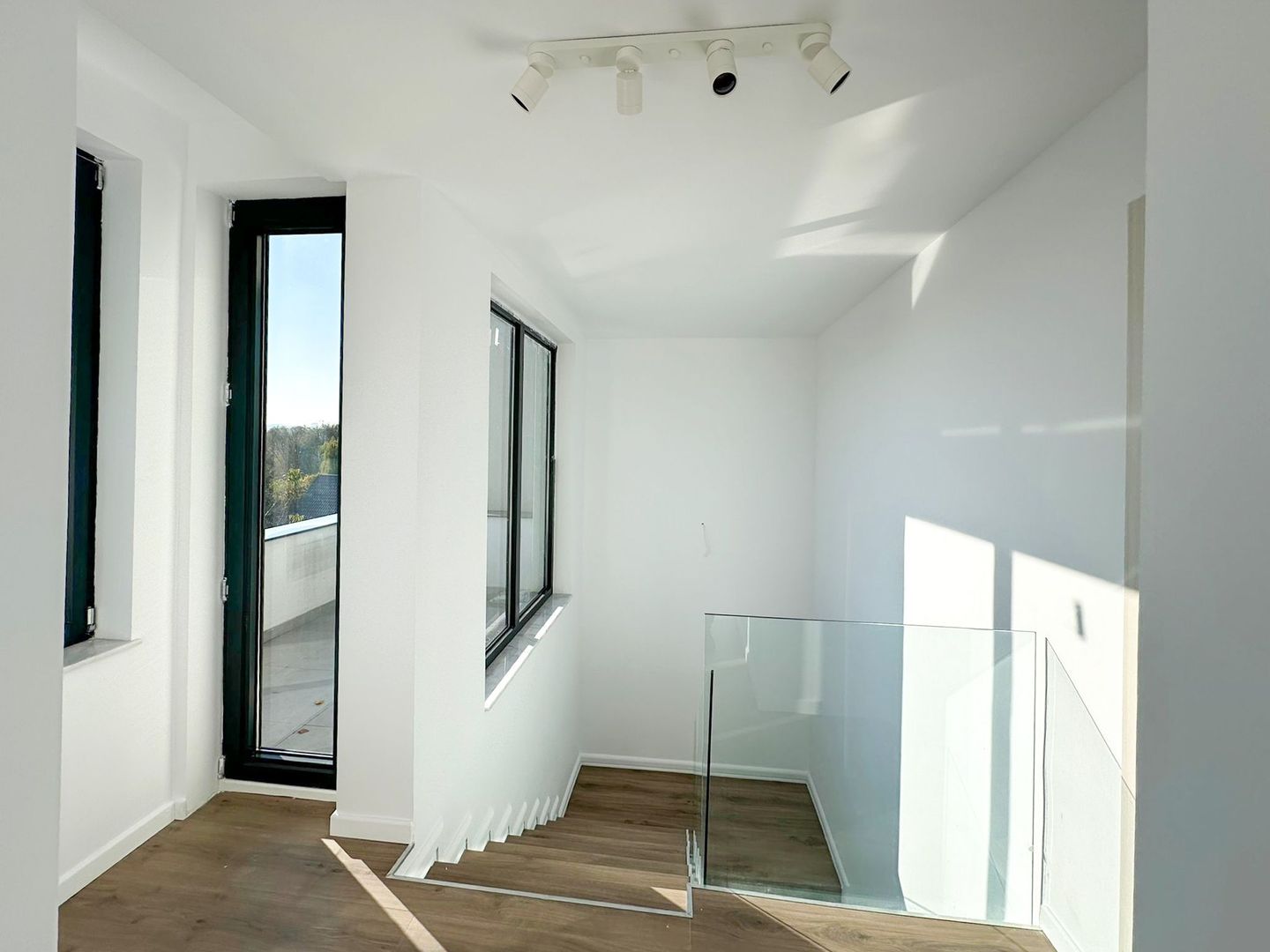 Vânzare Vila 5 camere, 214mp | Curte privată 85mp - Poză 7