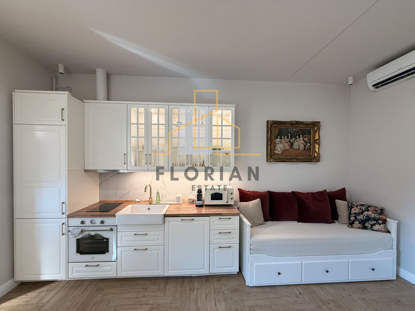 Apartament  modern cu 2 camere in cladire istorica– Zona Sinaia - Poză 12