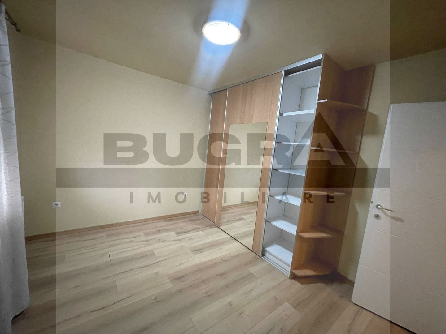 Apartament 4 camere,100mp, curte 120mp, 2 parcari, zona Eugen Ionesco - Poză 9