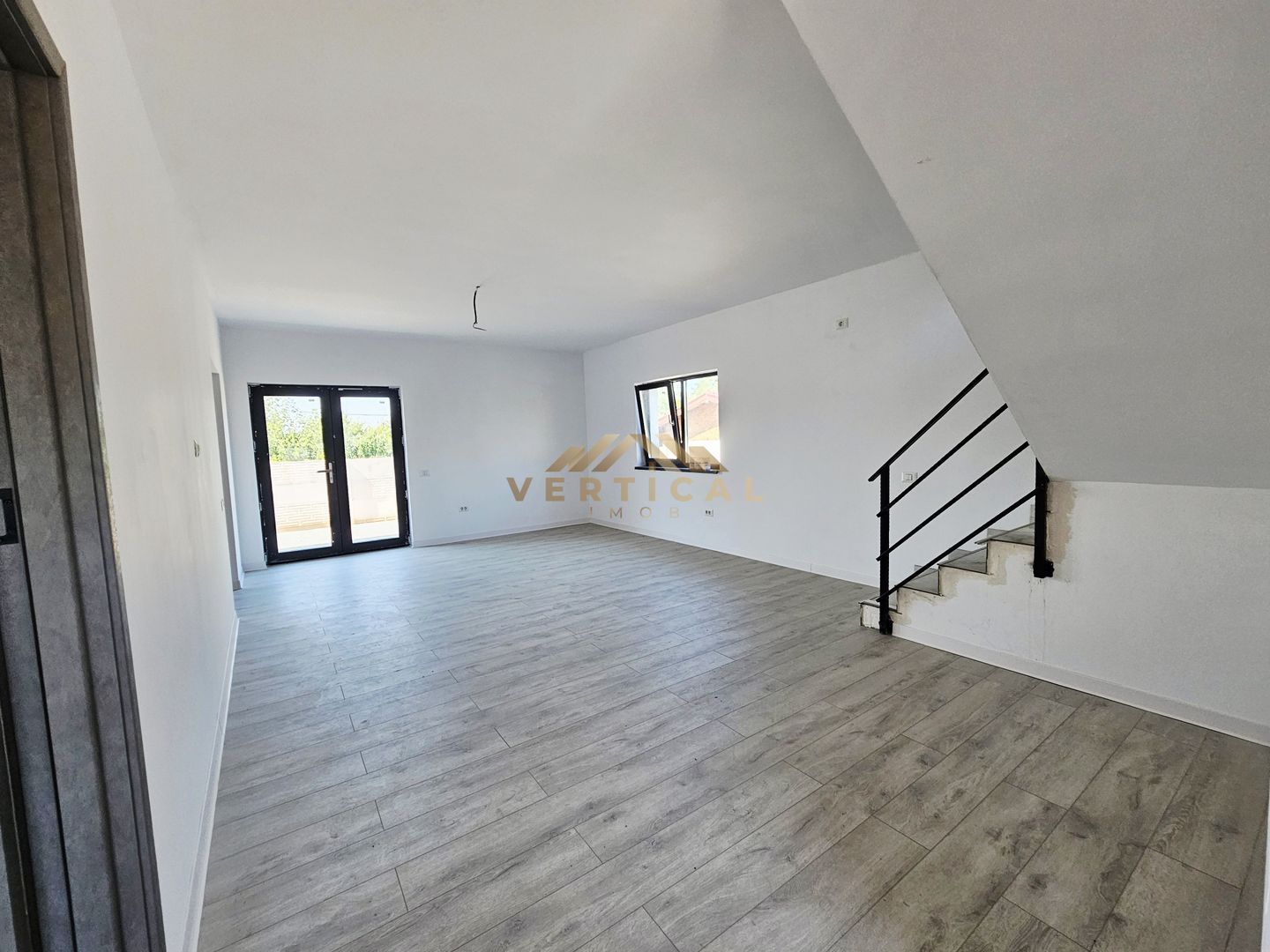 Casa 4 camere cu teren 400 mp - comuna Berceni - Poză 9