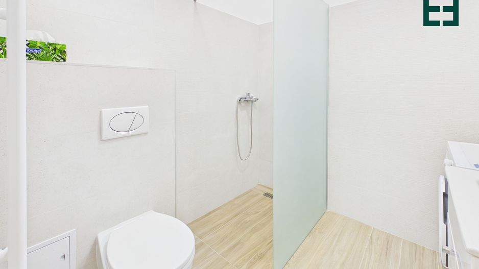 De închiriat Apartament cu 2 camere etaj 1 - Zonă Centrală - Arad - Poză 3