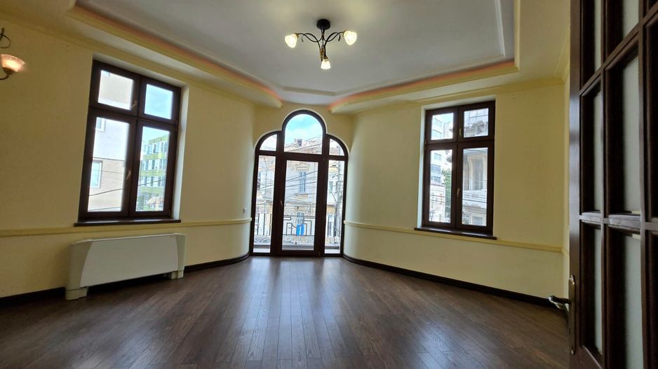 Spațiu de birouri ultracentral de inchiriat - etaj 1-intrare separata - Poză 1