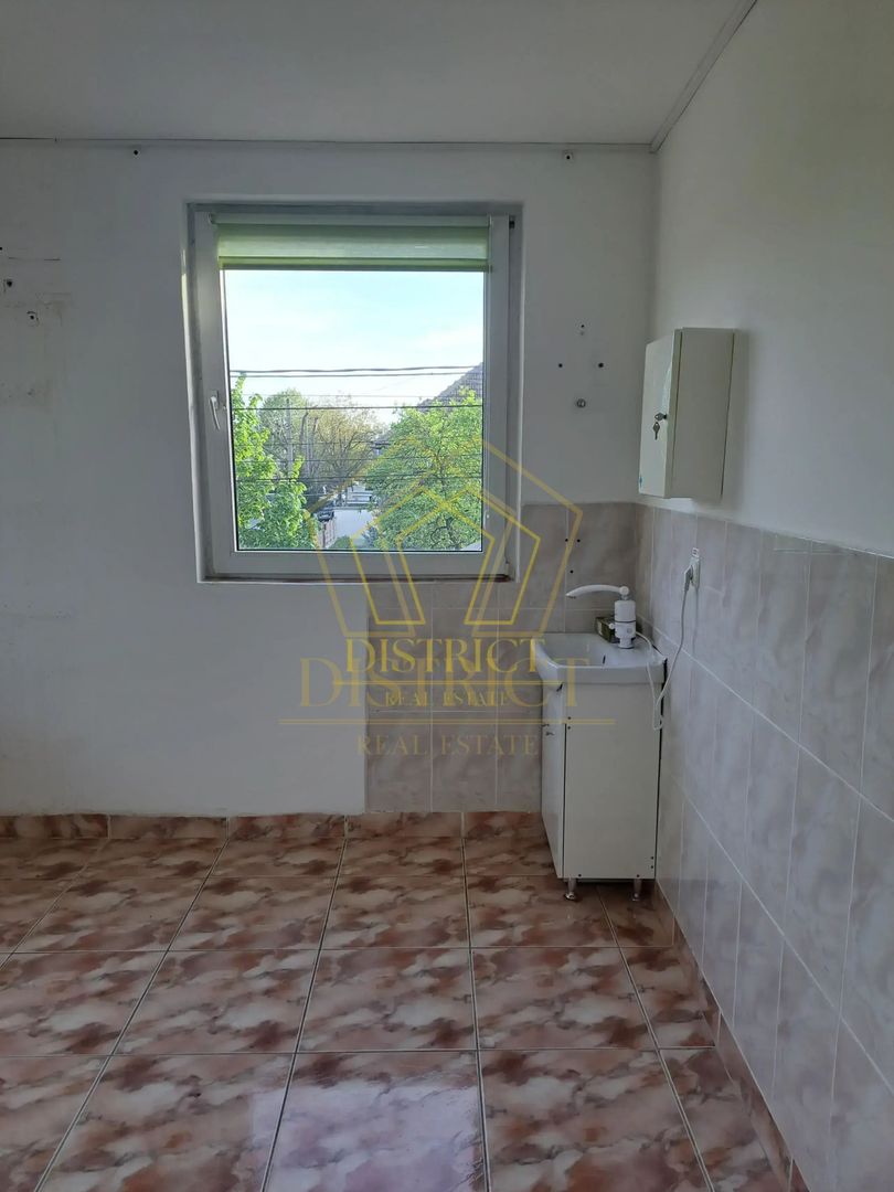 Spatiu comercial util compartimentat I Lipovei - Poză 4